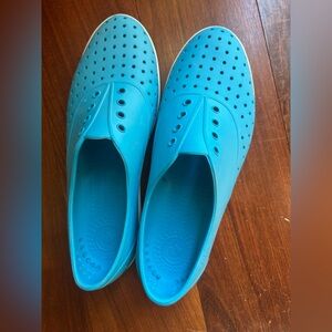 Native Blue Slip-On Shoes Women’s Size 9 Worn Once